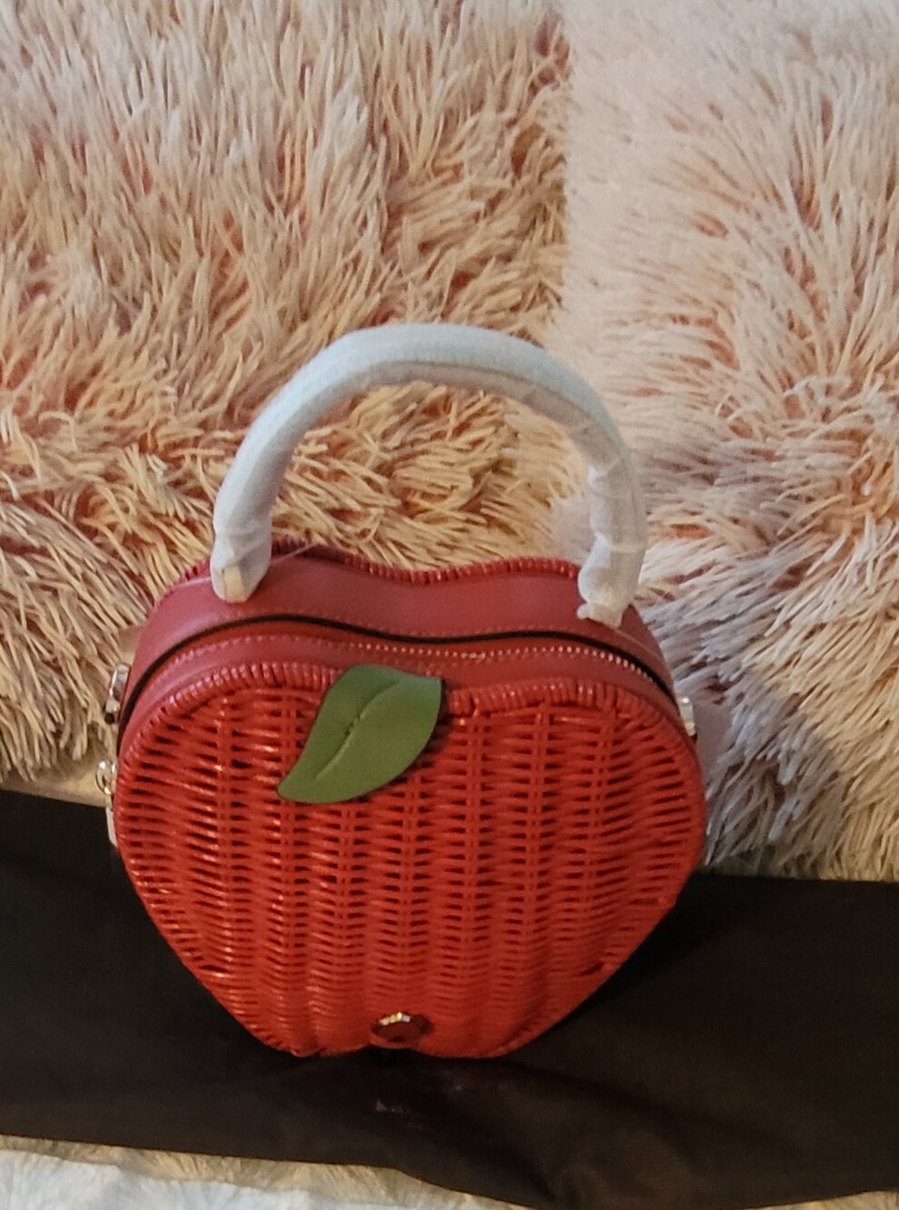 Kate Spade Honeycrisp Apple NWT - Picture 15 of 16
